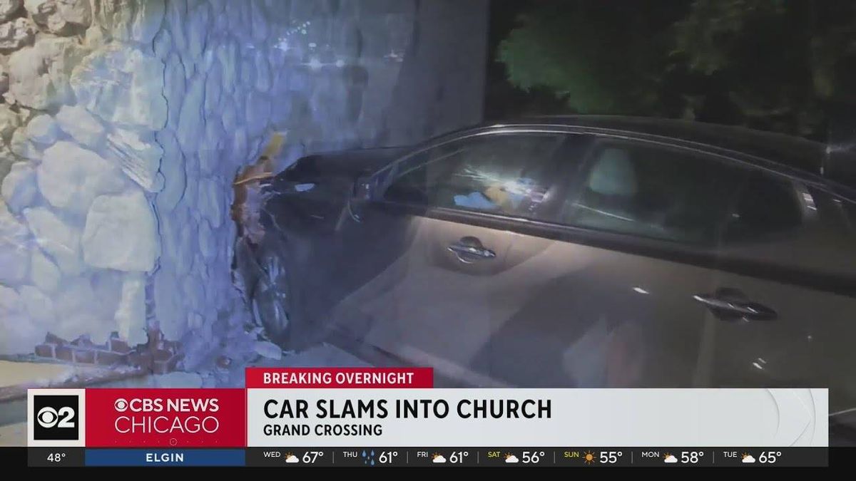 Car slams into South Side church, 3 hurt: CPD