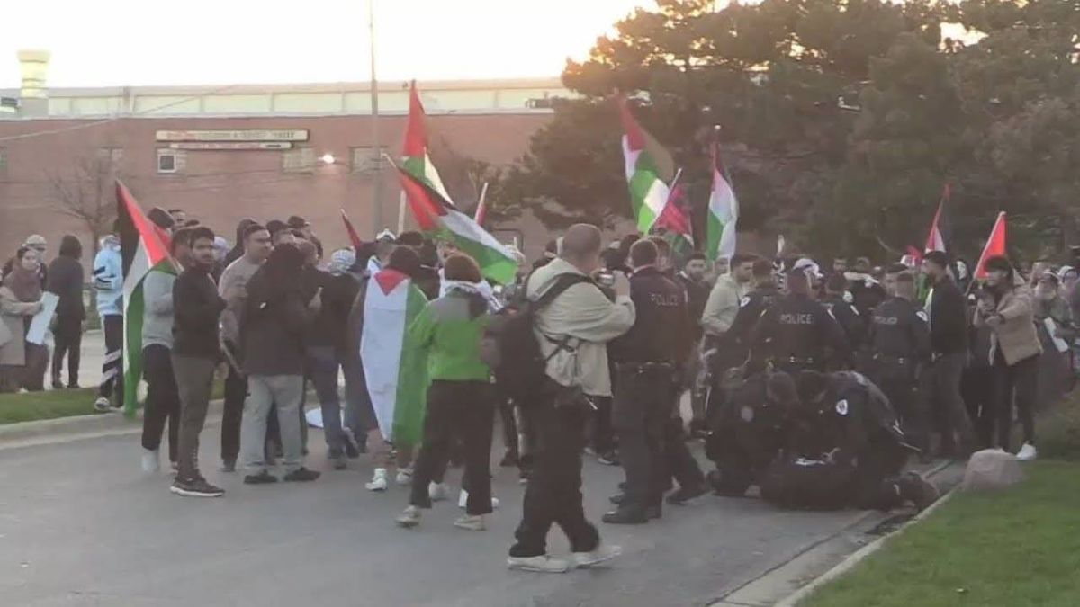 Pro-Israel gathering in Skokie sparks counter protest from Pro-Palestine group