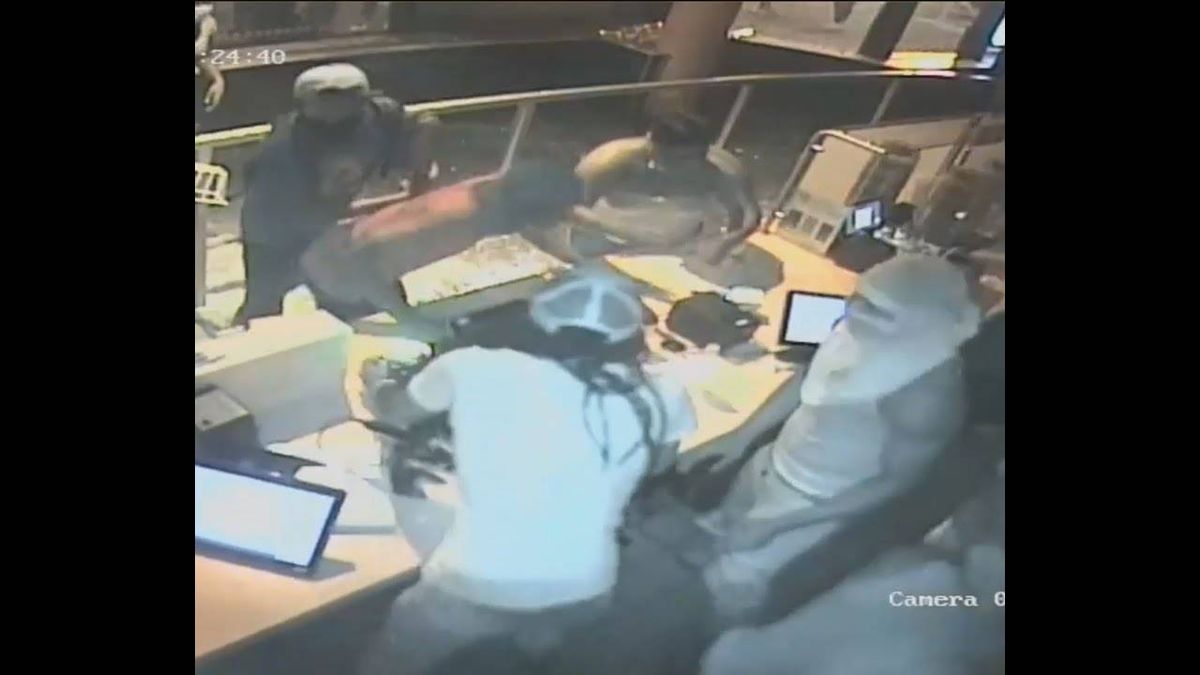 Police release images of downtown looting suspects