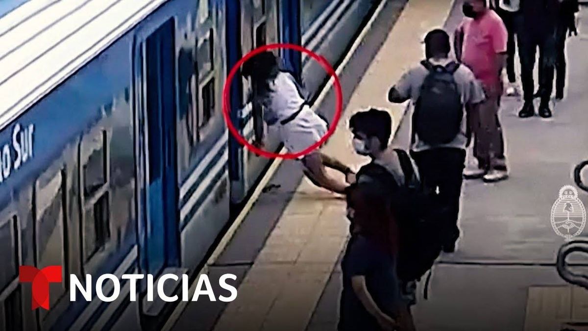 Dramatica Caida De Una Mujer A Las Vias Del Metro En Argentina