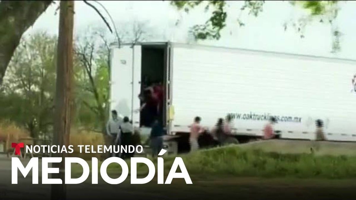 Decenas De Inmigrantes Huyen De La Caja Abandonada De Un Camion En Texas