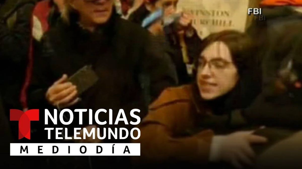Se Entrega A La Policia Mujer De 22 Años Que Supuestamente Robo Computadora De Nancy Pelosi