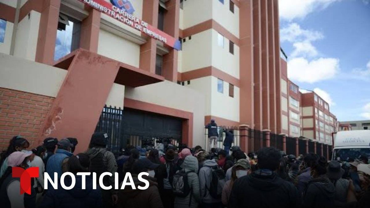 Tragedia En Universidad De Bolivia Al Colapsar Un Barandal