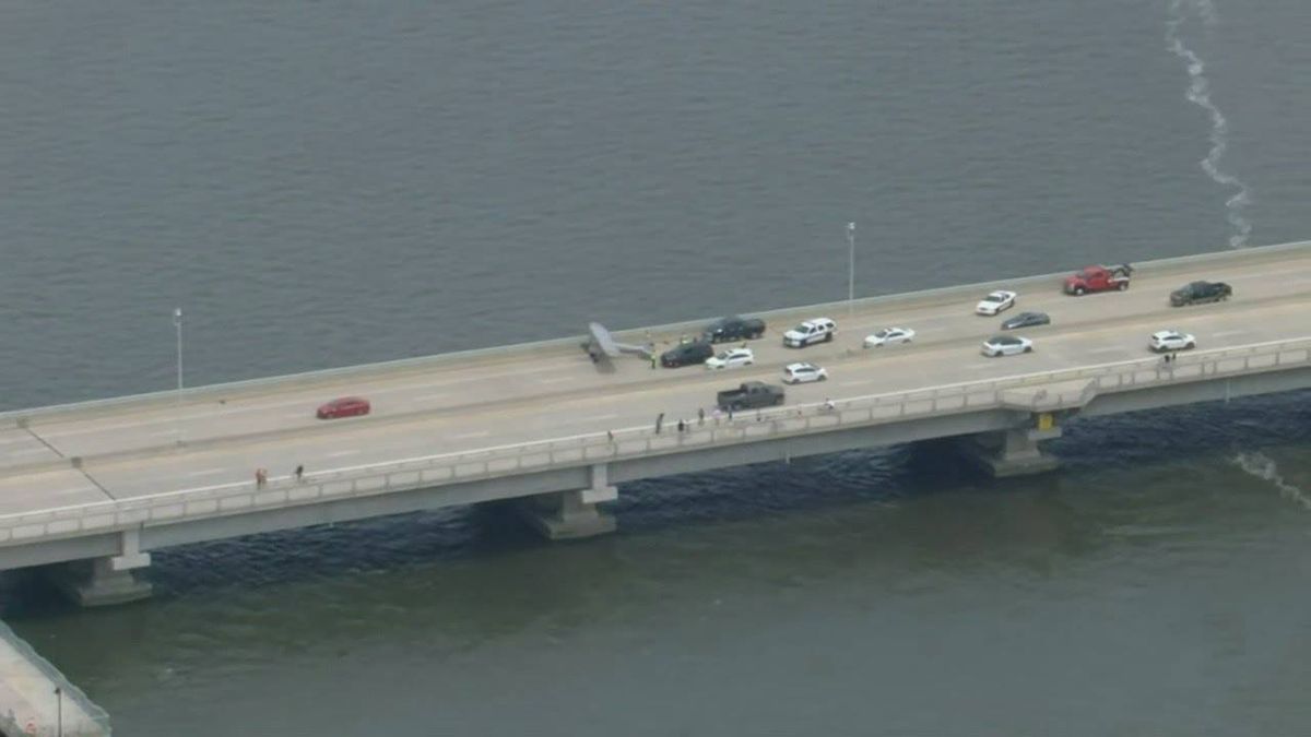 VIDEO OF THE AFTERMATH: Pilot makes emergency landing onto NJ causeway