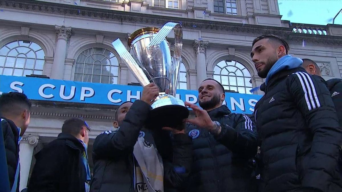 NYCFC celebrates first championship with City Hall celebration, NY landmarks lit blue