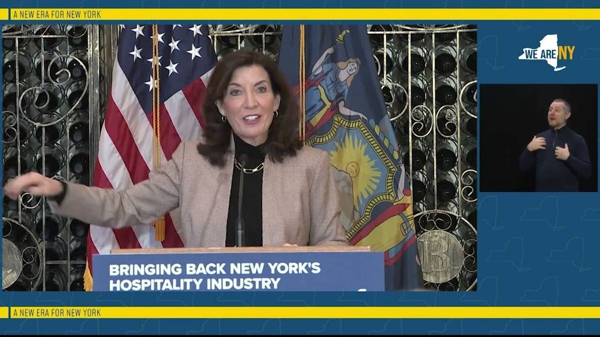 Hochul stops by Brooklyn wine bar to push making booze to-go permanent