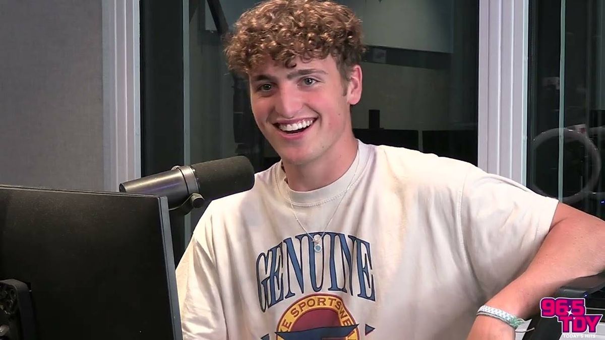 Benson Boone Makes Killer Whale Sounds