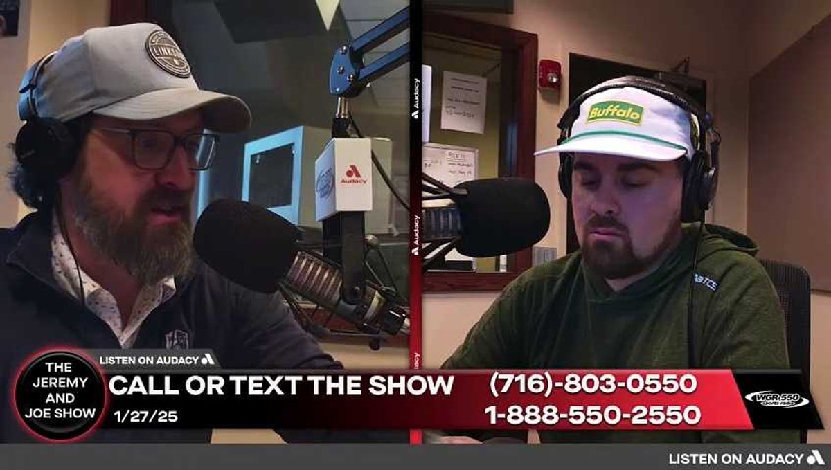 Football fans rally around Dalton Kincaid after missed catch