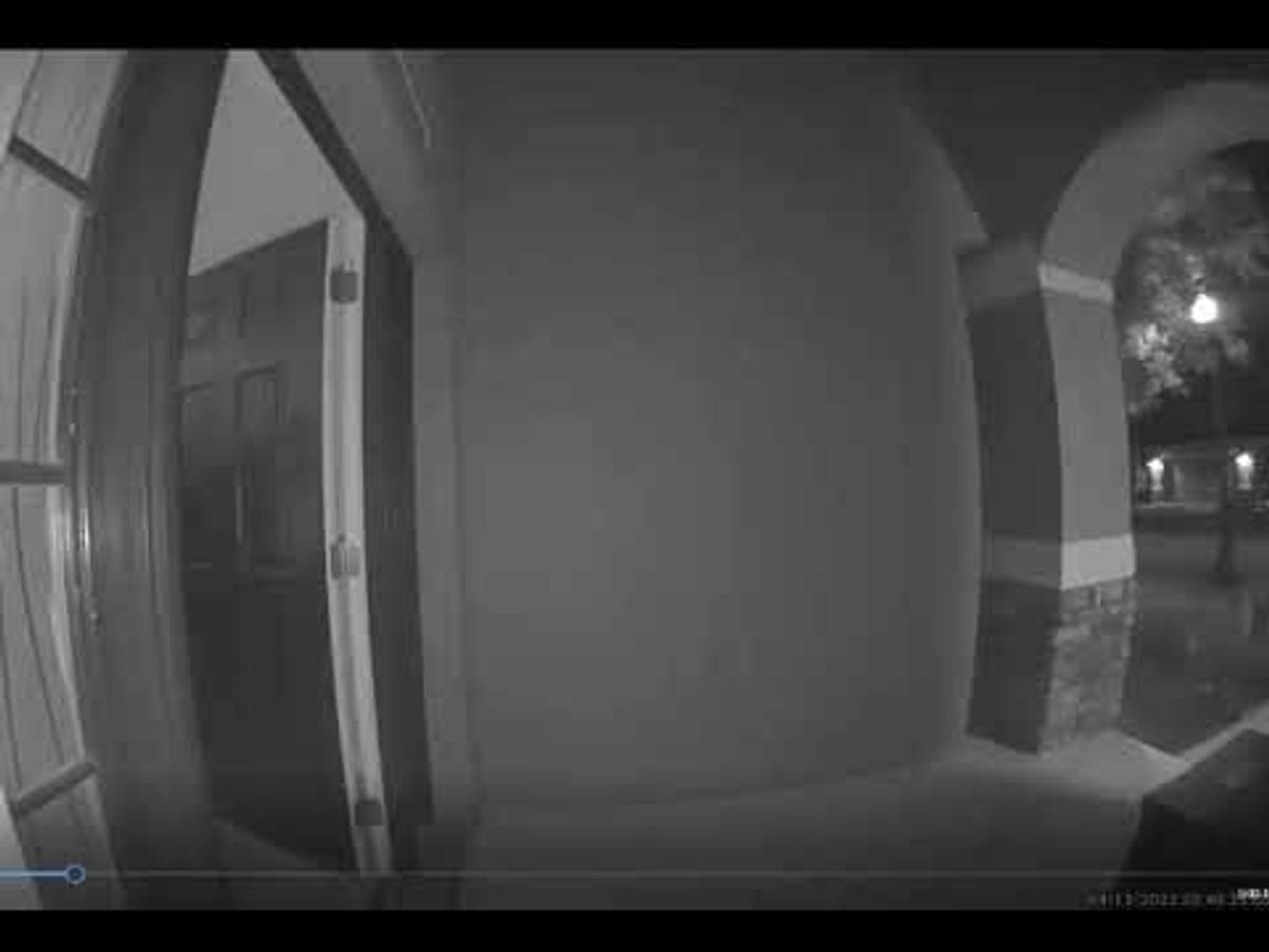 Video shows 3 men carrying body out of Florida Airbnb