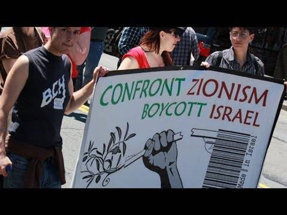 Authorities investigating wave of anti-Semitic graffiti found along LA County coastline