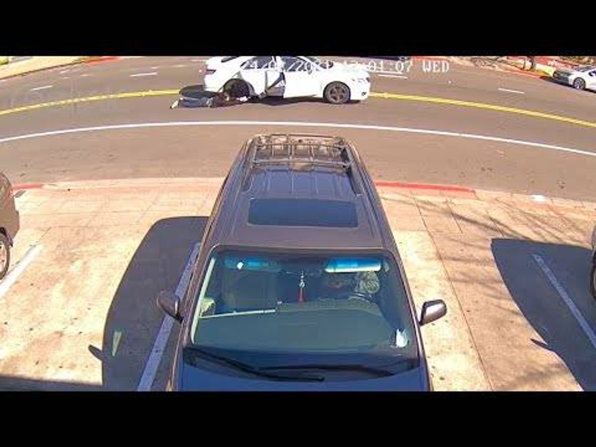 VIDEO: Purse snatcher drags victim behind getaway car in Oakland Chinatown