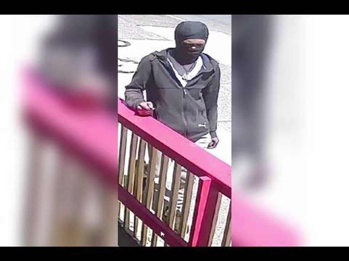 Carjacker in backseat surprises 81-year-old man before taking keys, driving away