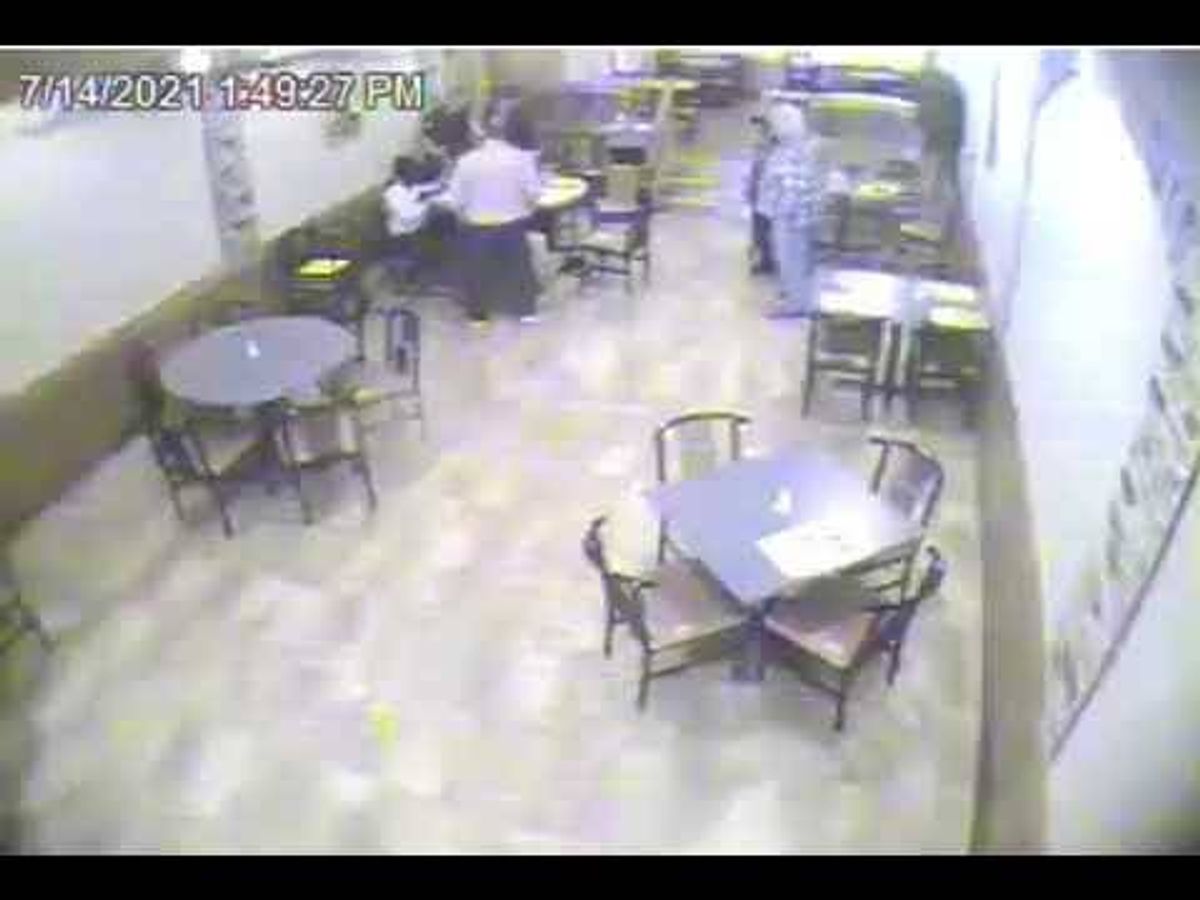 VIDEO: NJ officer saves choking girl with Heimlich maneuver during lunch break