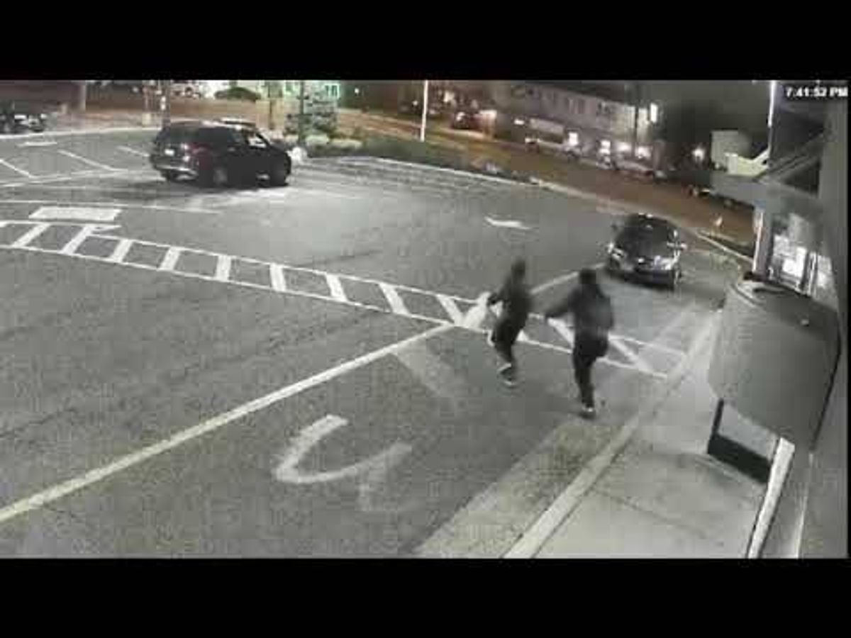 Philadelphia police investigating string of armed robberies at fast food restaurants
