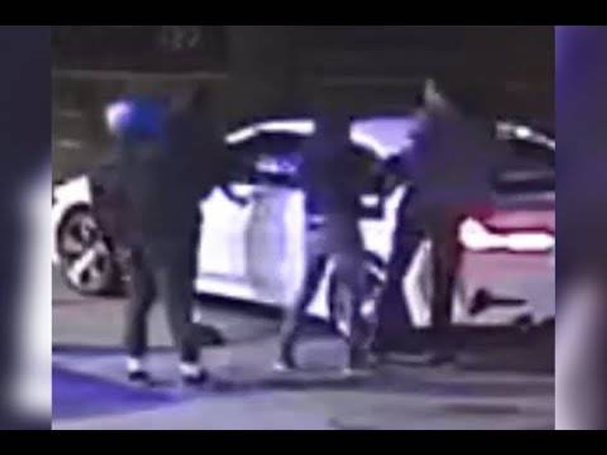 VIDEO: Police seek carjackers who stole white BMW from Germantown gas station