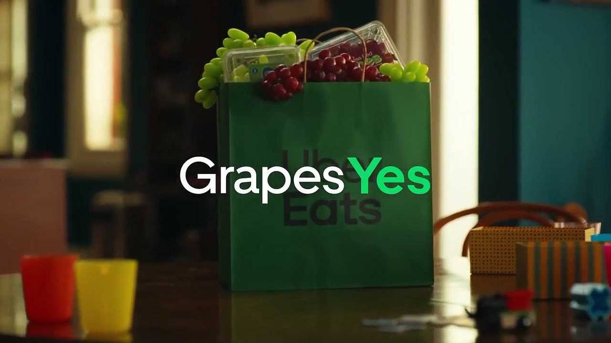 Justin Fields carted off at Jets camp after suffering toe injury