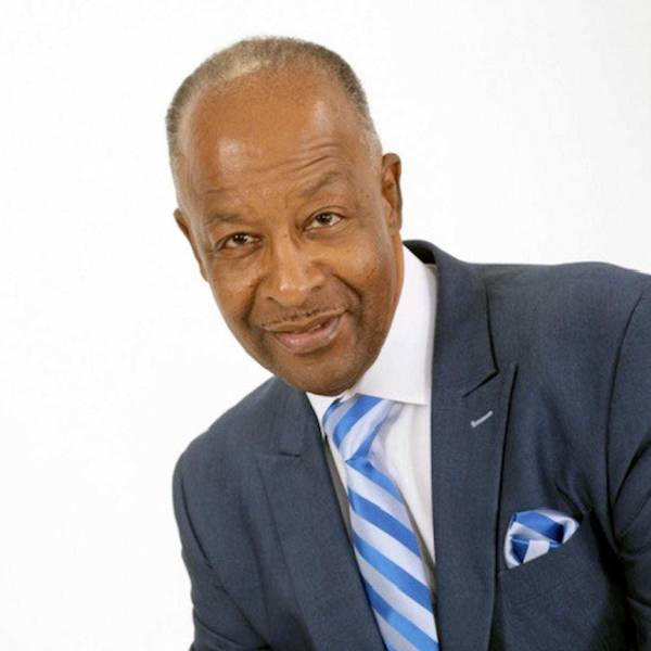 Sunday Morning Praise with Larry Tinsley