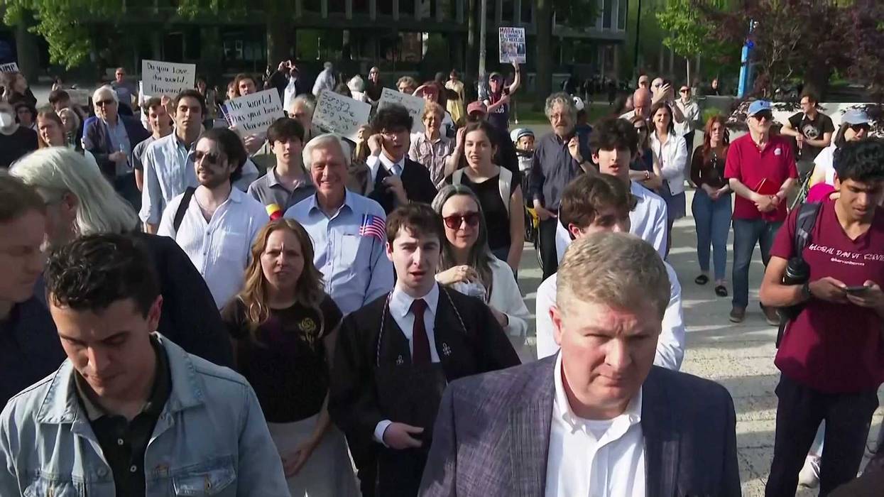 US stops scheduling visa interviews for foreign students while it expands social media vetting