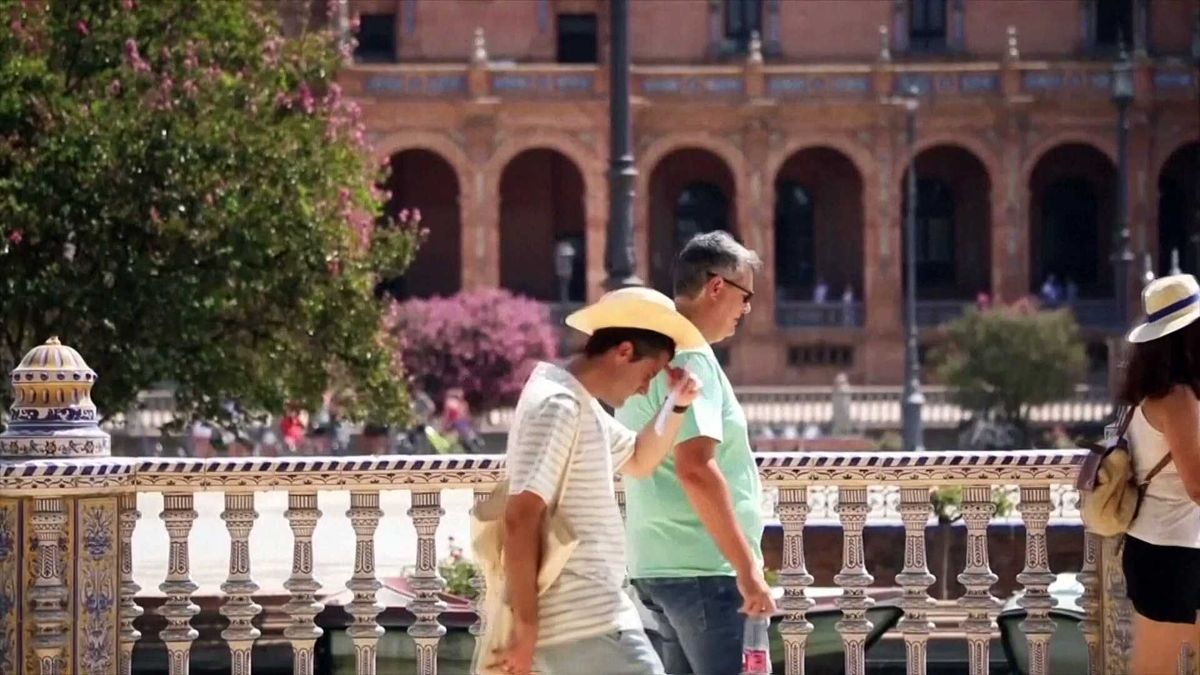 Bus driver assaulted by passenger surprises attacker by fighting back