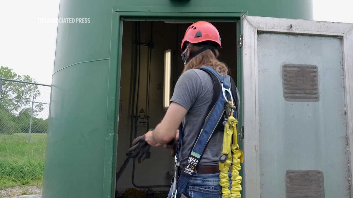 Trump wants jail time for anyone who desecrates the US flag