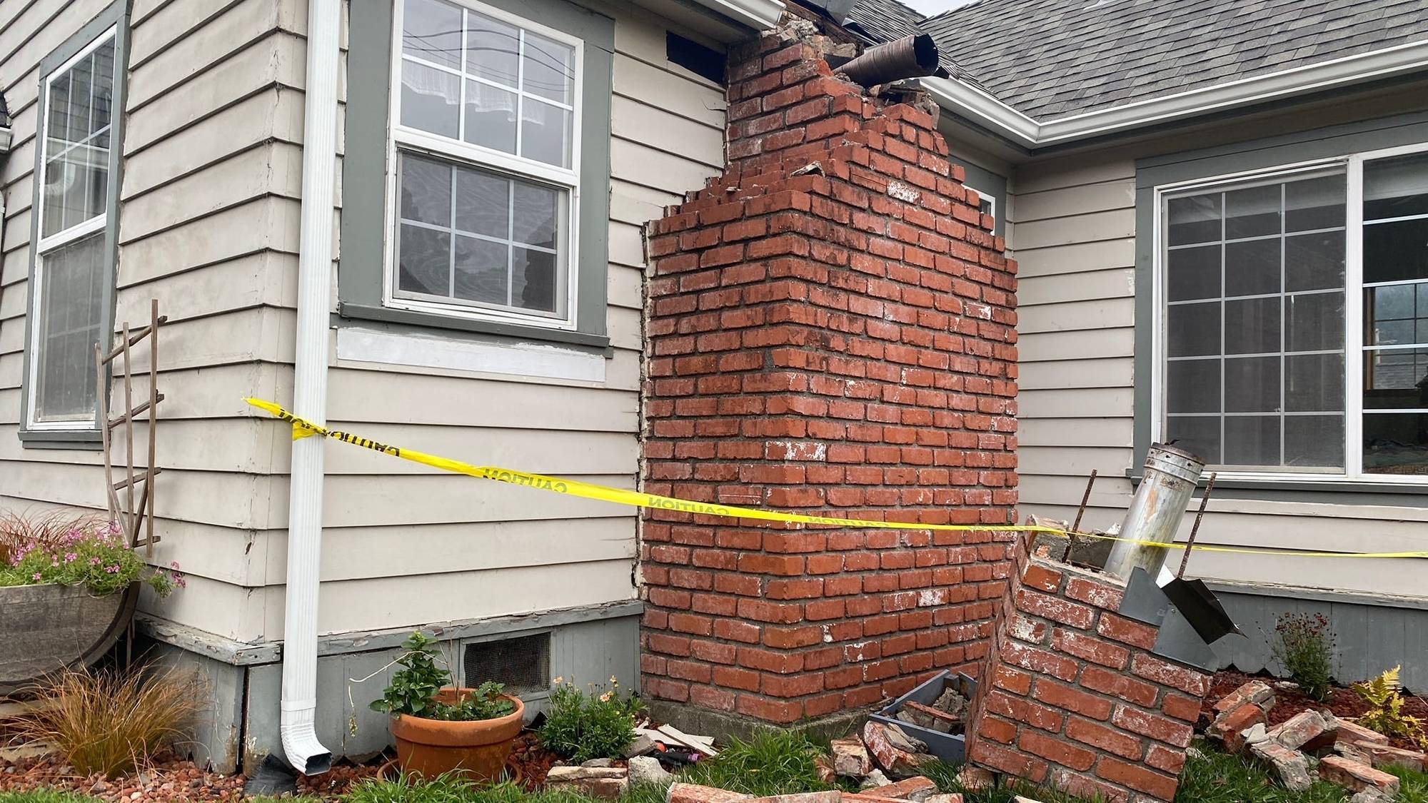 Fortuna liquor store destroyed in 6.4 earthquake | KCBS All News 106.9FM and 740AM Fortuna liquor store destroyed in 6.4 earthquake | KCBS All News 106.9FM and 740AM