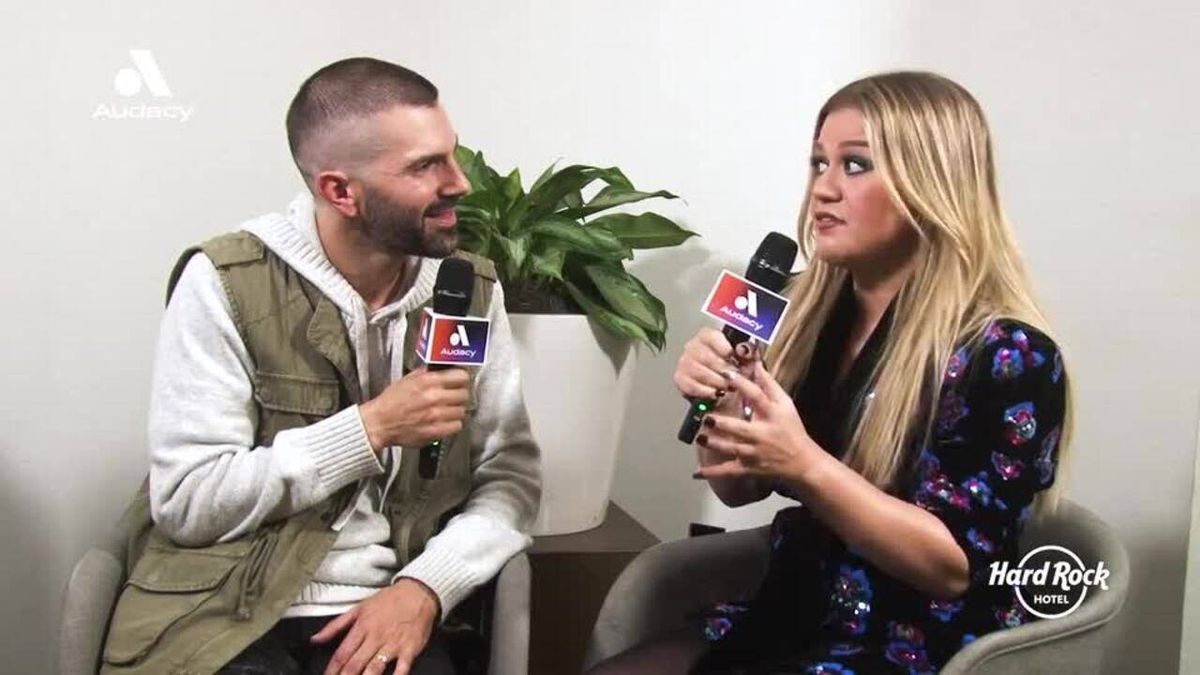 Kelly Clarkson on her kids adjusting to New York, Halloween costumes, and more at 'We Can Survive'