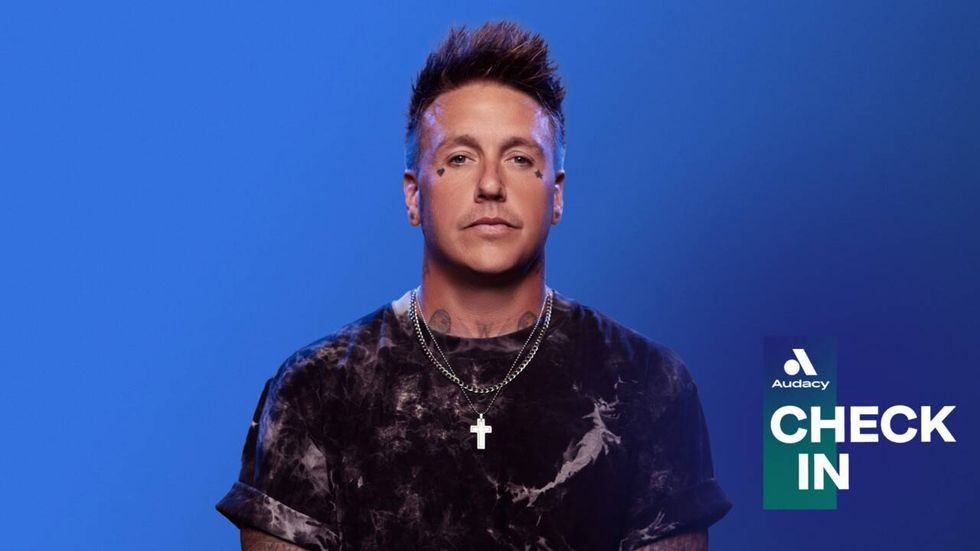 Jacoby Shaddix discusses the mental health message behind Papa Roach's 'Leave a Light On'