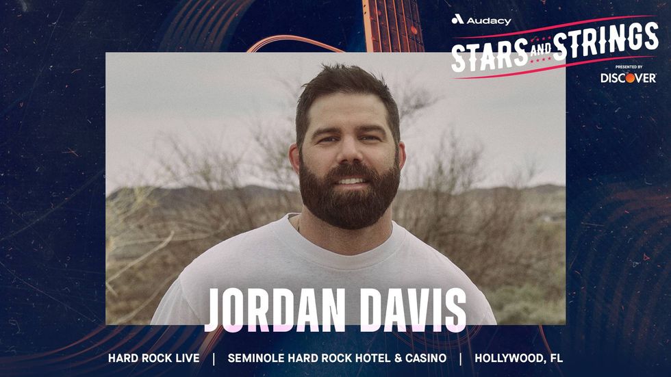 Jordan Davis ‘can’t believe’ fans don’t recognize him disguised as ticket taker at his shows