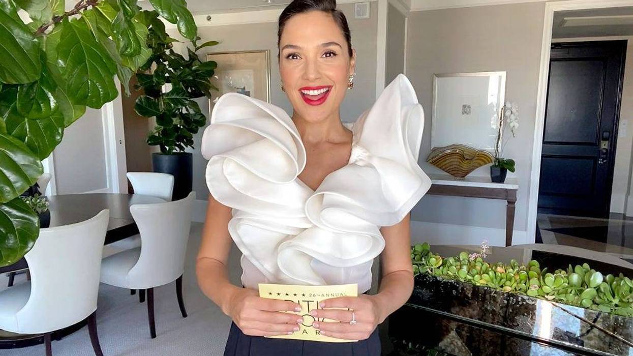 'Wonder Woman' star Gal Gadot welcomes 3rd daughter in precious family pic