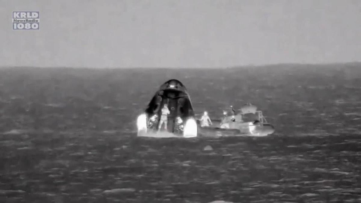 'Not dead, just stuck in space': Stranded NASA astronaut goes viral