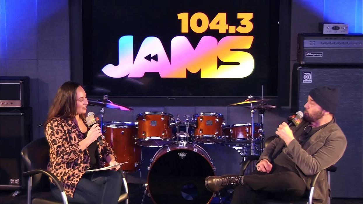 Actor Jeremy Piven talks about his new film 'The Performance' and his Chicago roots on The Blue Cross Blue Shield Performance Stage