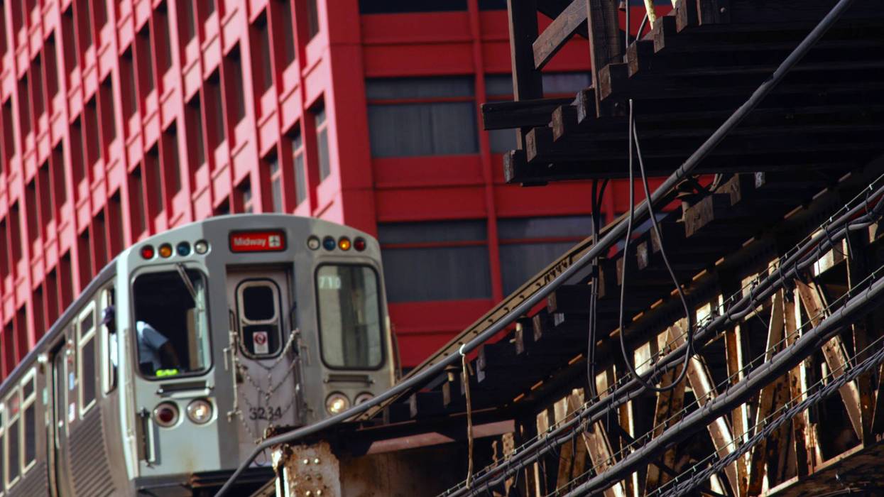 Two passengers stabbed on CTA Red Line train in Fuller Park