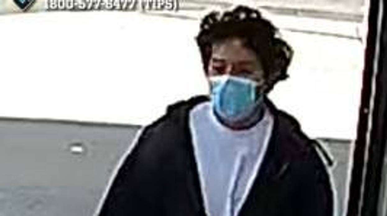 Armed robber steals teen's Jordan sneakers at knifepoint on Staten Island