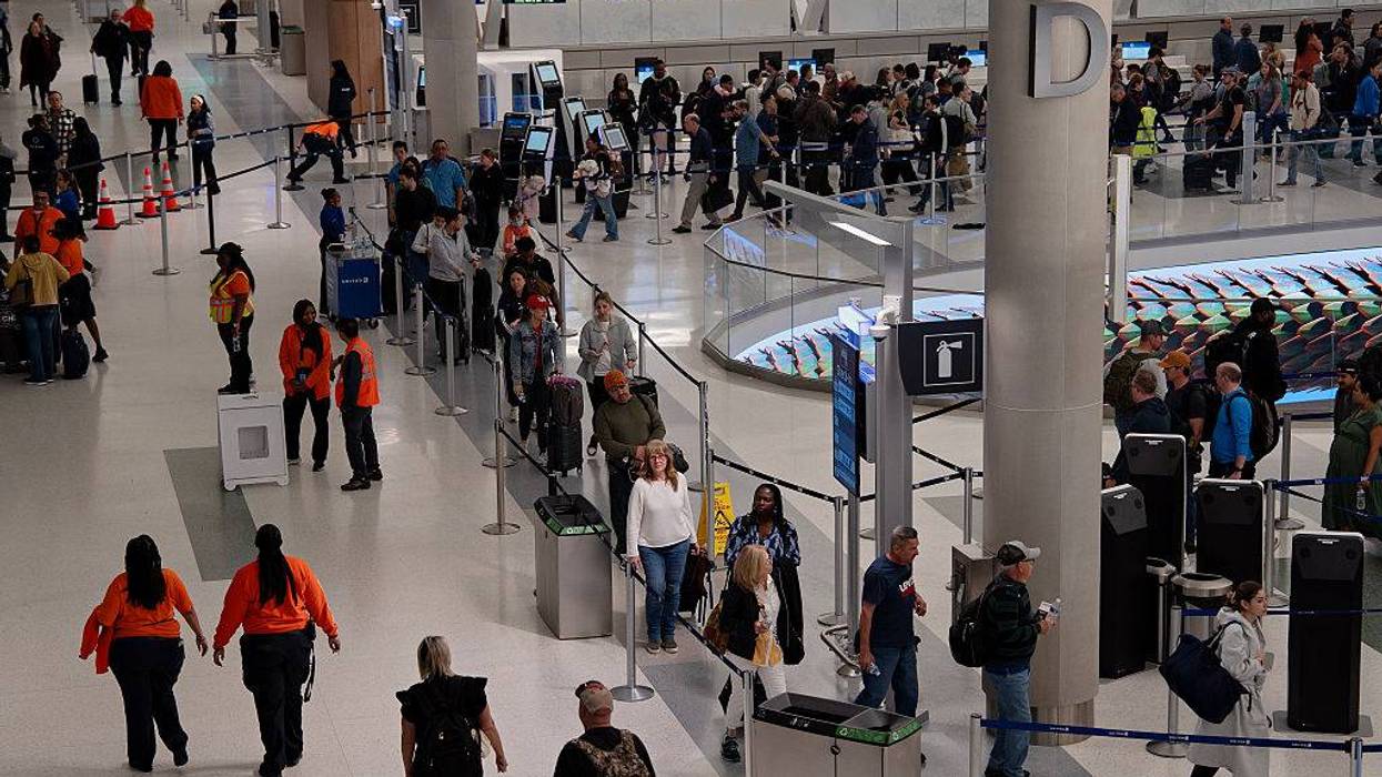 United Airlines app now predicts TSA wait times