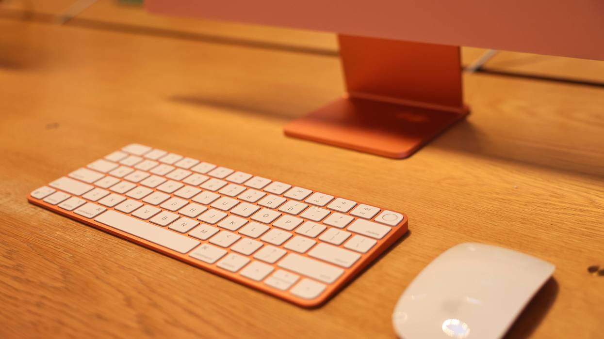 Lissa Audio: Most annoying phrases in work emails