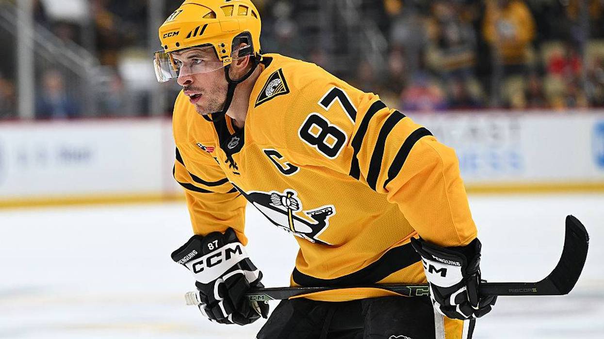 Sidney Crosby extends NHL record