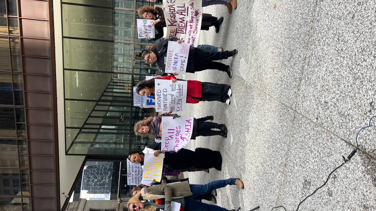 Demonstrators at Daley Plaza Want Murder Charges Dropped Against Chicago Woman