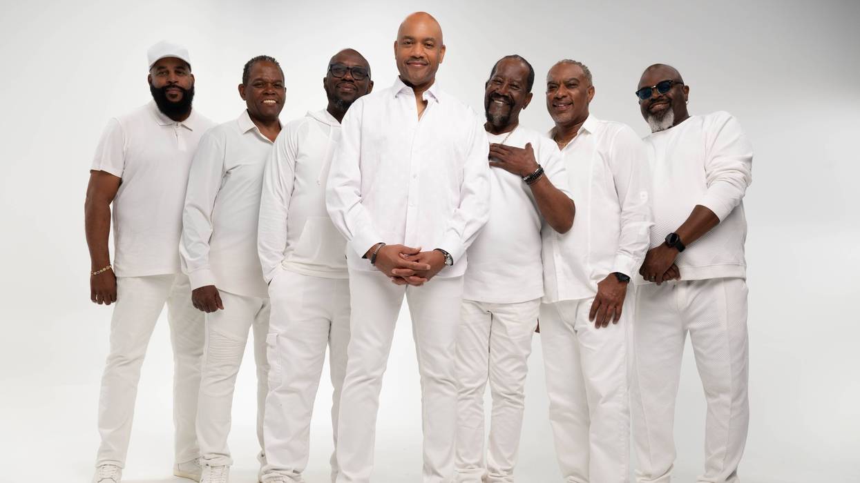 MAZE with The Whispers – ALL WHITE AFFAIR