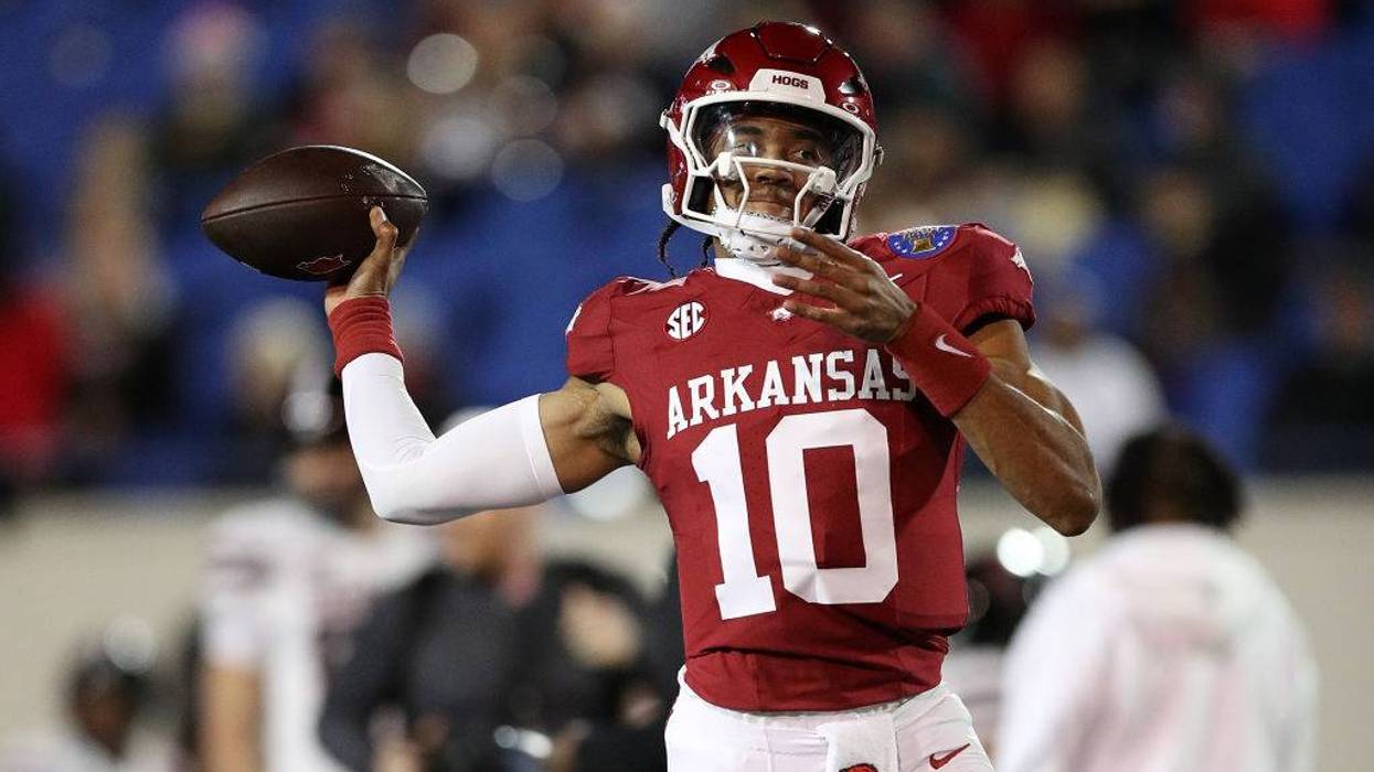 Steelers bring in intriguing QB, 1st round tackle, plus WR