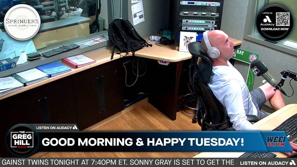 What just happened to the ace?? Wiggy: "Are you concerned?" Garrett 'Beast' Crochet, could not get out of the 2nd inning