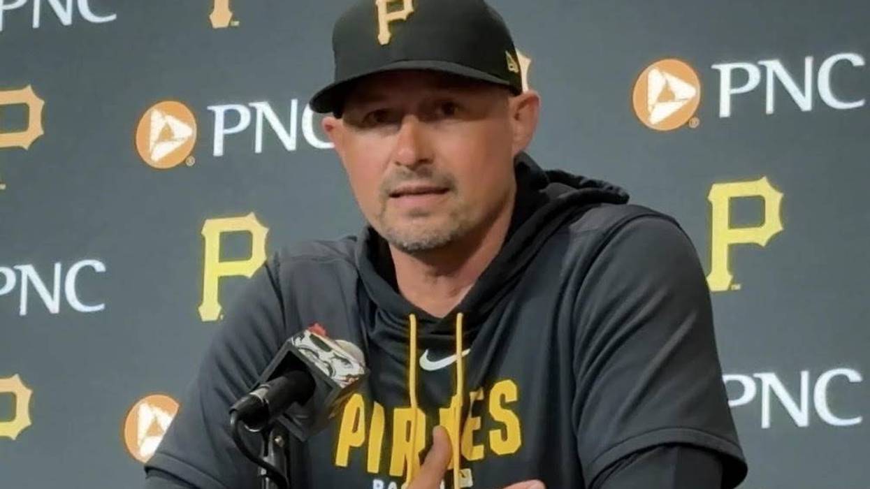 Kelly explains hitting for Lowe, Lowe agrees with it