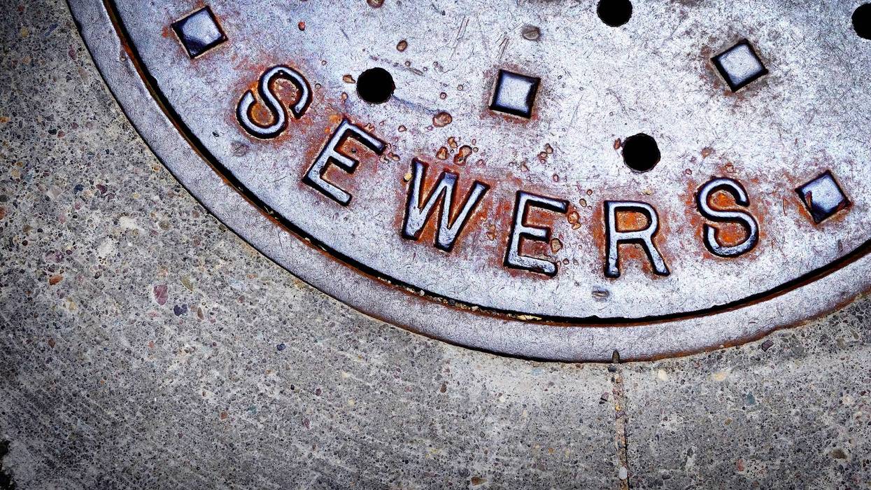 Sewer main break spews raw wastewater into New Orleans Industrial Canal near Lower 9th Ward