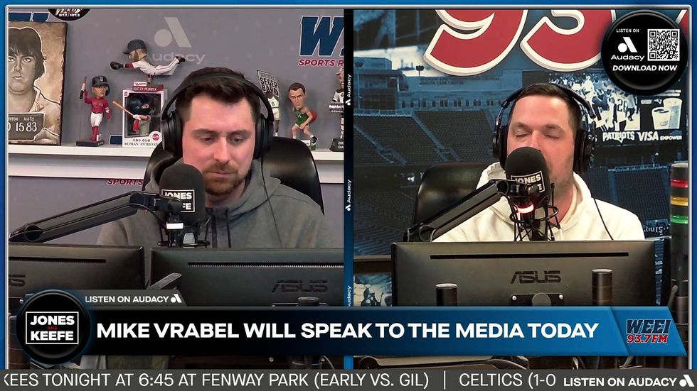 Instant reaction as Mike Vrabel meets with the media for the first time