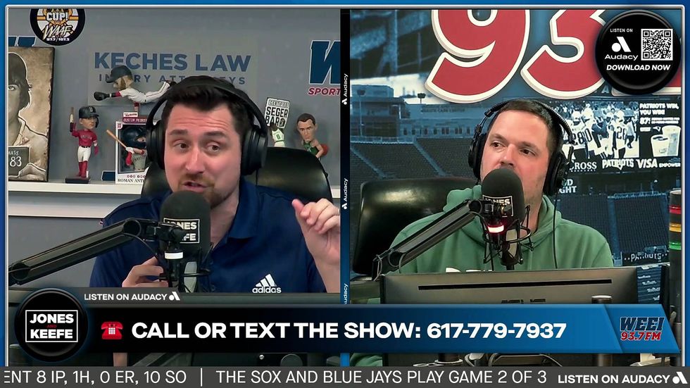 Report: Alex Cora was offered the Phillies' managerial job before Don Mattingly, but declined