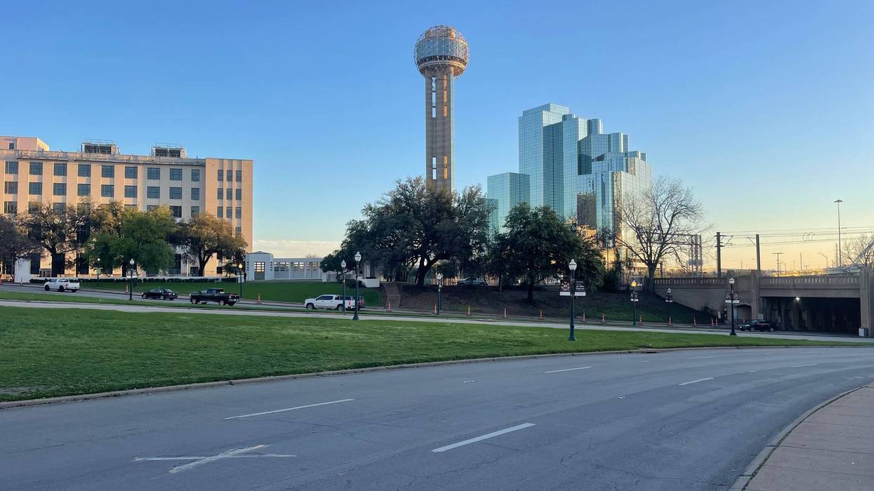 Some Dallas buildings go dark for 'Lights Out, Texas'