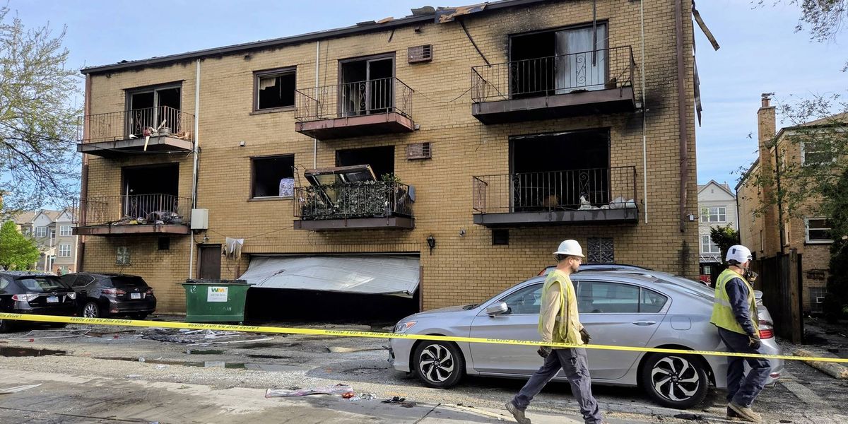 Balcony rescues in Des Plaines condo fire
