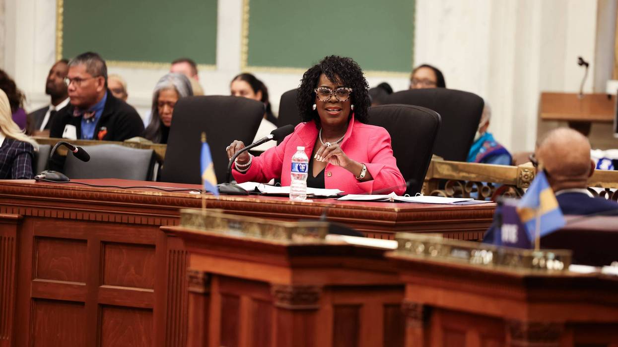 Mayor Parker signs set of bills limiting ICE activity in Philadelphia