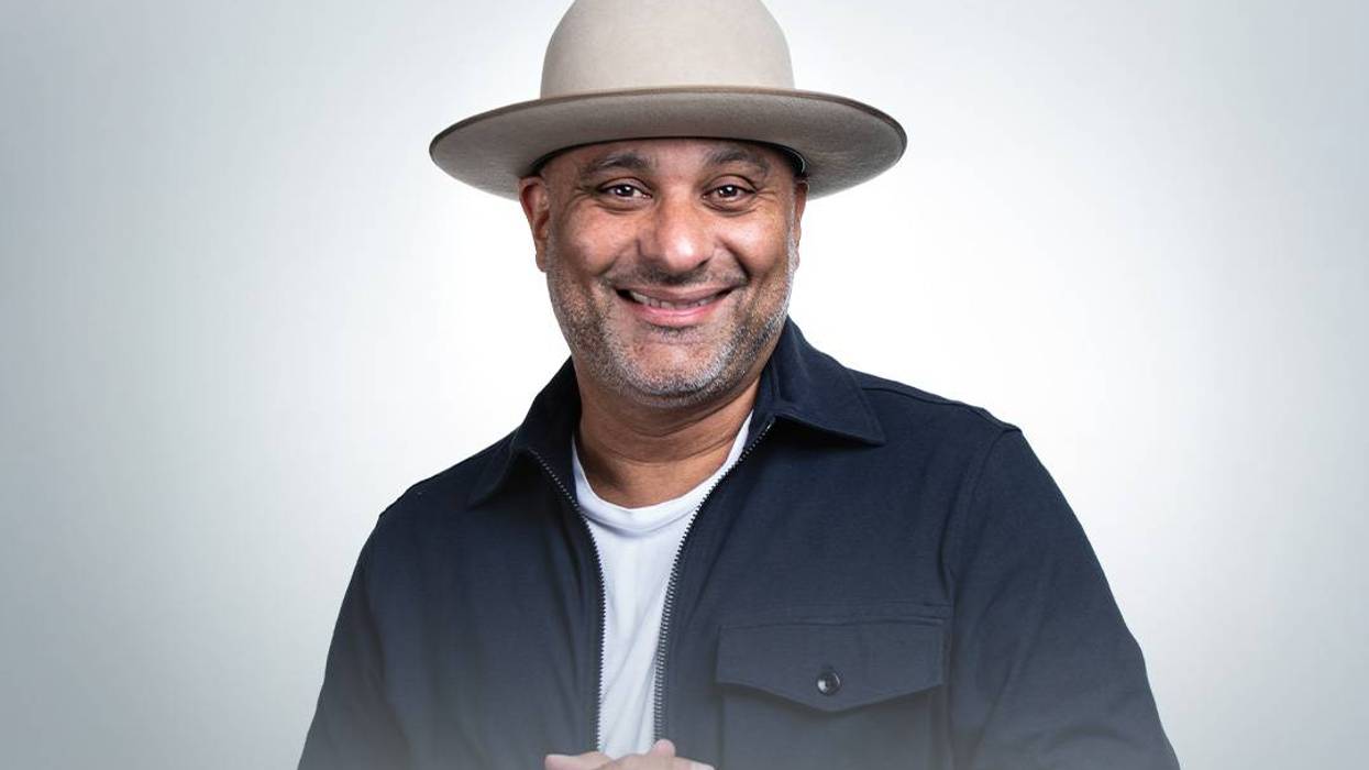 Russell Peters Relax World Tour