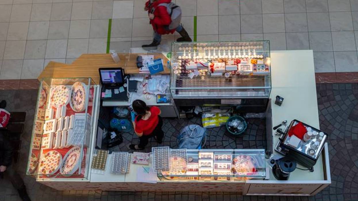 Doc Show Audio: Meat Sticks at the Mall