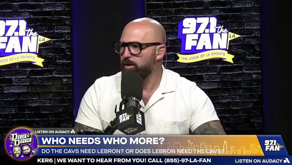 Did Cavs sweep open the door for a LeBron return to Cleveland?